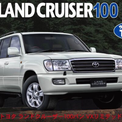 1:24 Scale Fujimi Toyota Land Cruiser 100 Van VX Limited Model Kit