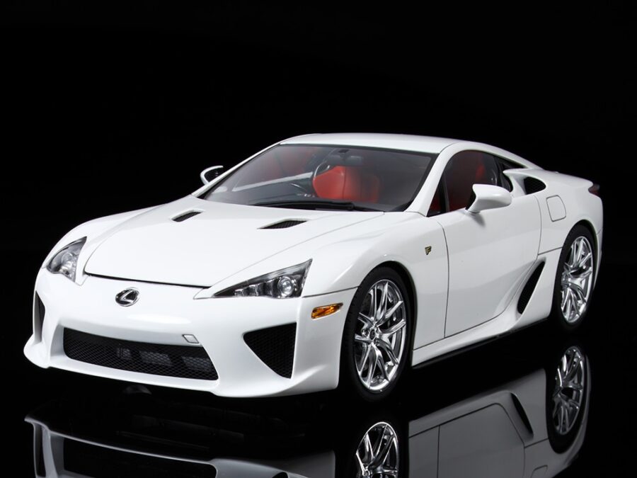 1:24 Scale Tamiya Lexus LFA Super Car Model Kit (Ltd Edition) - Image 2