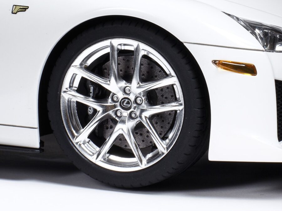 1:24 Scale Tamiya Lexus LFA Super Car Model Kit (Ltd Edition) - Image 9