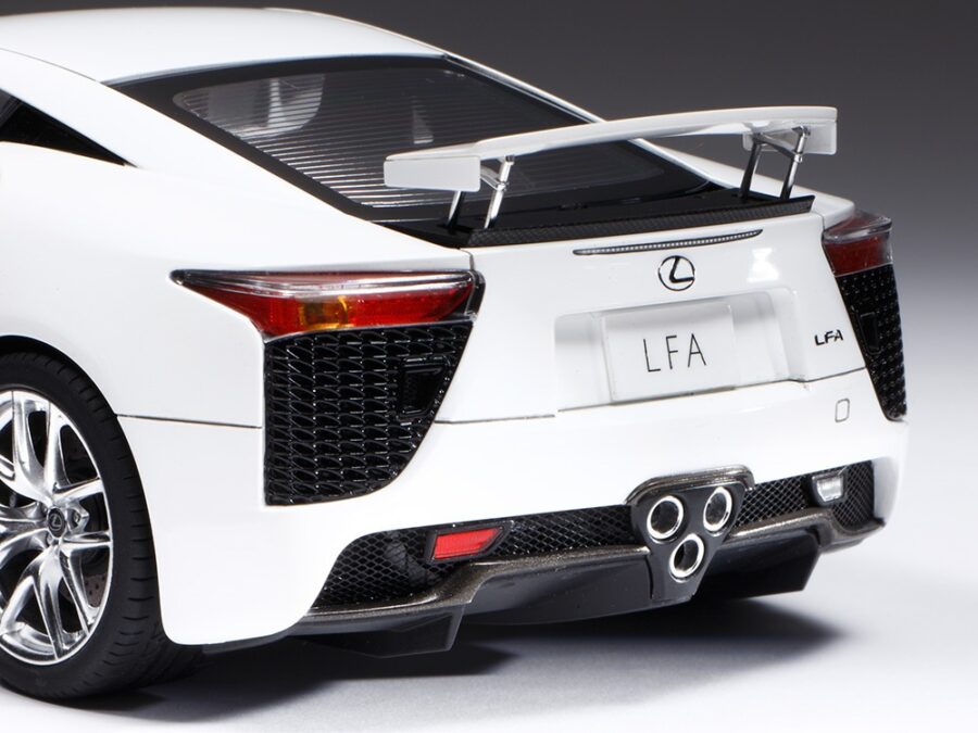 1:24 Scale Tamiya Lexus LFA Super Car Model Kit (Ltd Edition) - Image 4