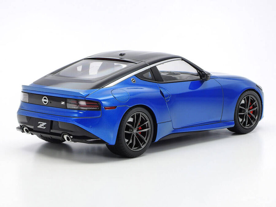 1:24 Scale Tamiya Nissan Z Model Kit - Image 3