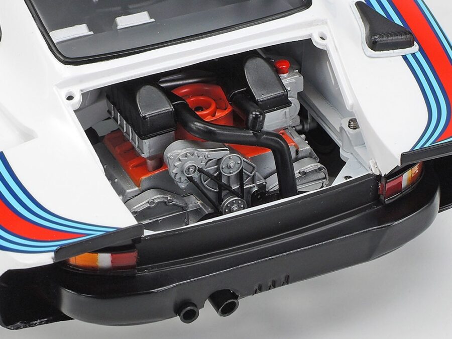 1:20 Scale Tamiya Porsche 935 Martini Model Kit - Image 7