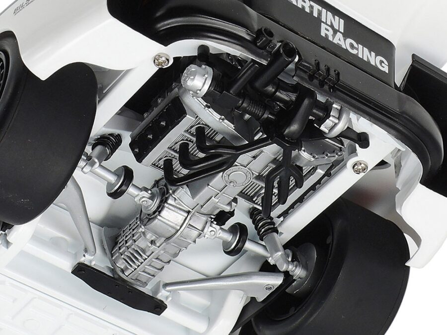 1:20 Scale Tamiya Porsche 935 Martini Model Kit - Image 4