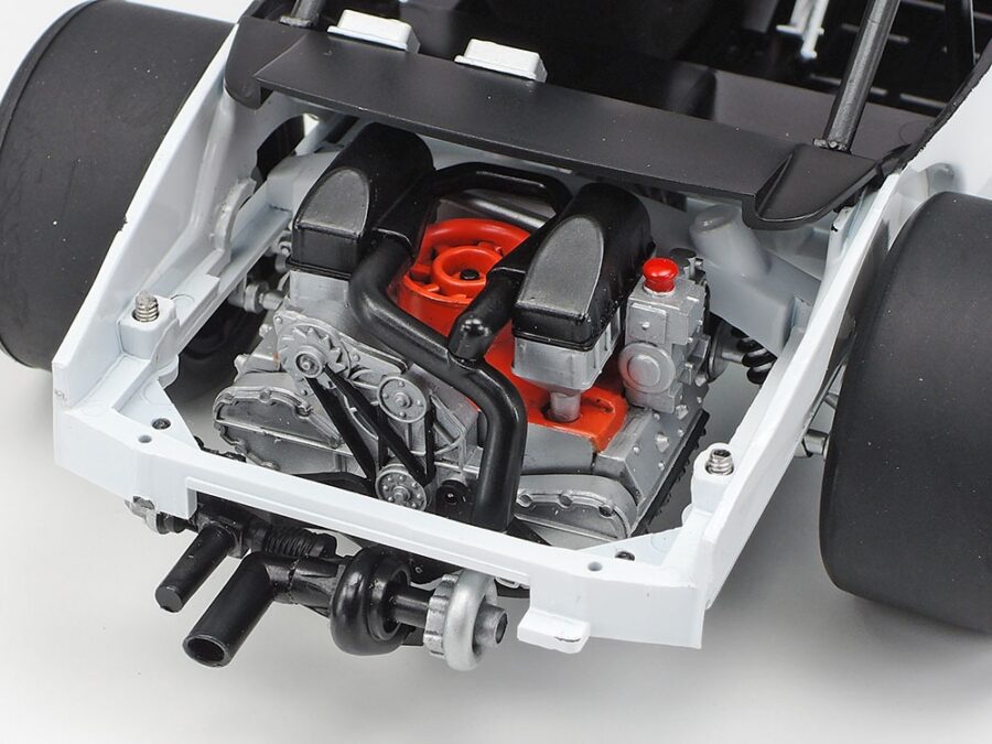 1:20 Scale Tamiya Porsche 935 Martini Model Kit - Image 6