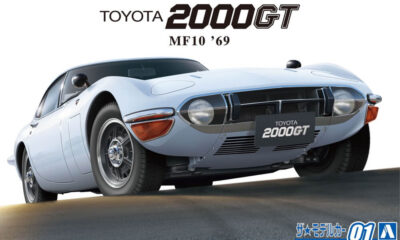 1:24 Scale Aoshima Toyota 2000GT MF10 Model Kit