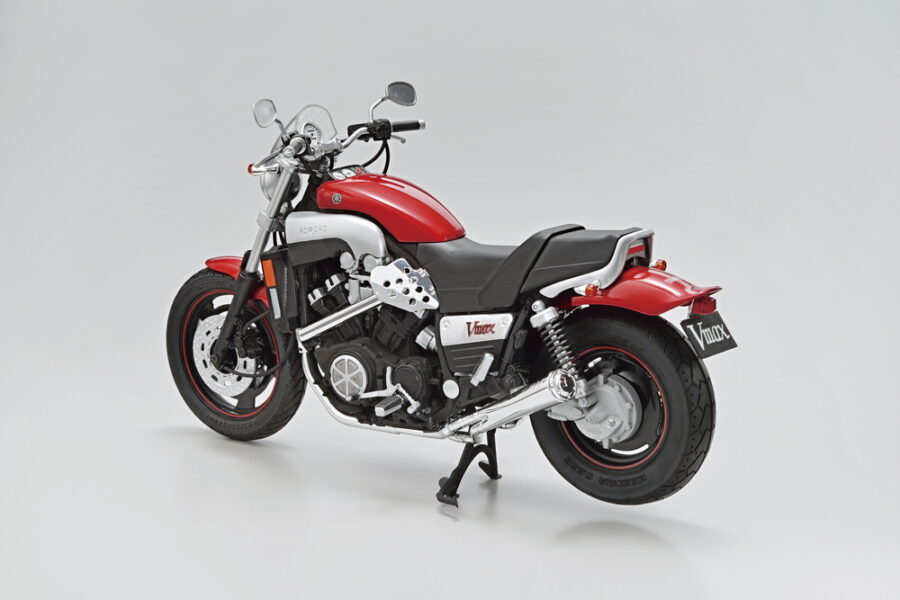 1:12 Scale Aoshima Yamaha Vmax 5GK w/Custom Parts Bike Model Kit - Image 3