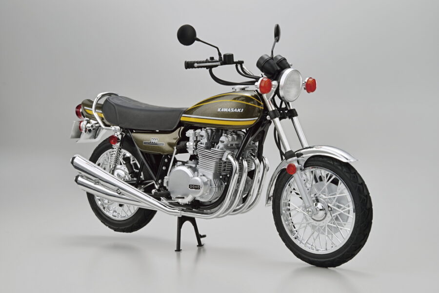 1:12 Scale Aoshima Kawasaki 900 Super4 Z1A Bike Model Kit - Image 2