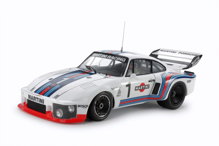 1:20 Scale Tamiya Porsche 935 Martini Model Kit - Image 2