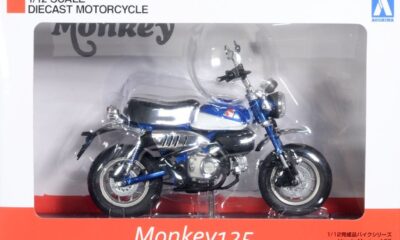 1:12 Scale Aoshima Honda Monkey125 '22 (Pearl Glitter Ring Blue) Diecast Model