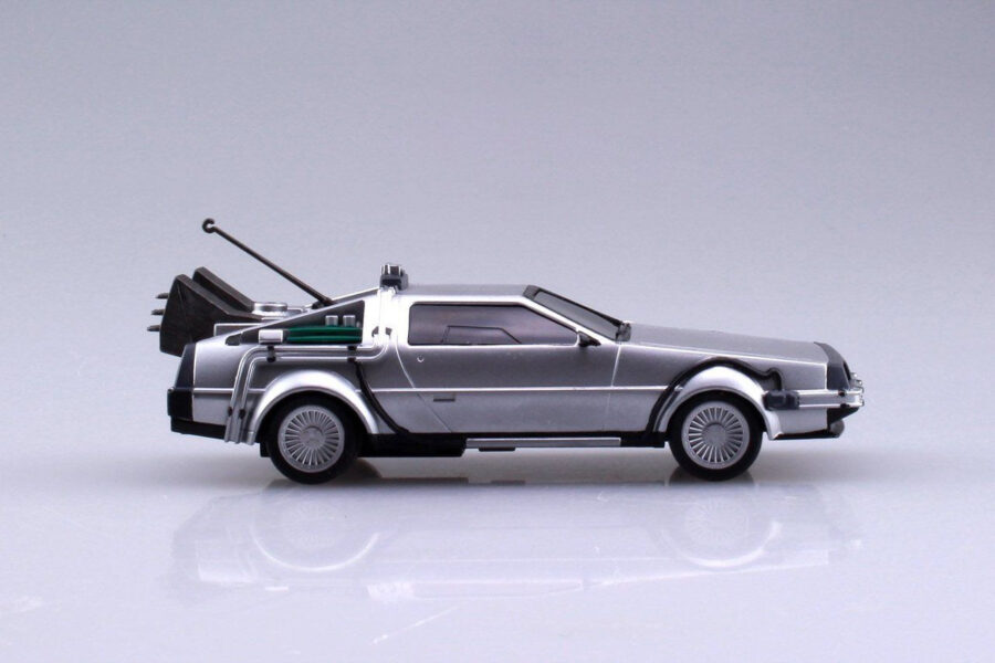 1:43 Scale Aoshima Back to the Future  Part 1 Delorean Pullback Model Kit - Image 5