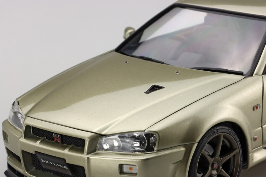 1:24 Scale Aoshima Nissan BNR34 Skyline GT-R V-Spec II Nur. '02 Model Kit - Image 2