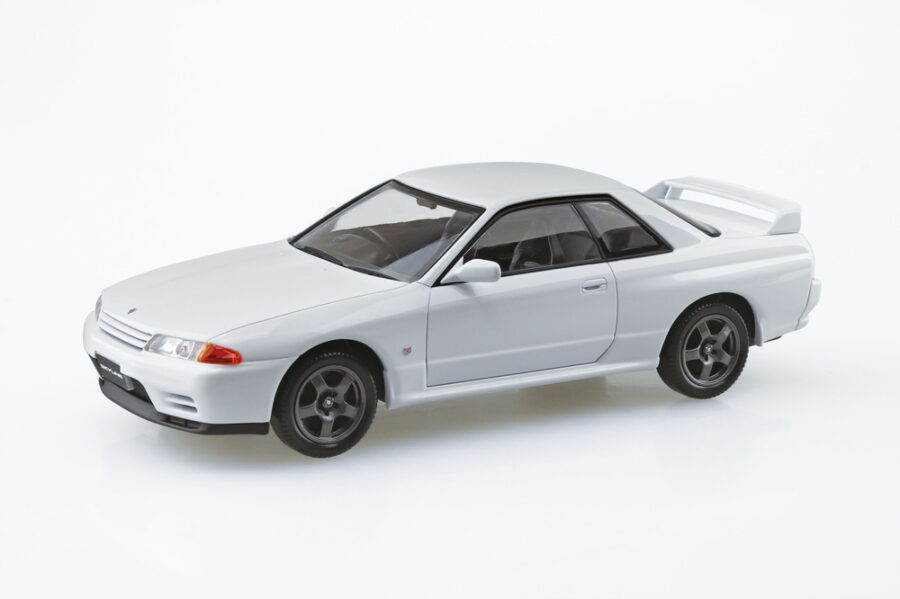 1:32 Scale Aoshima Nissan R32 Skyline GTR (Crystal White) Snap Kit - Image 2