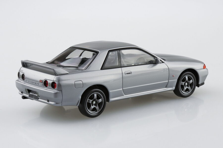 1:32 Scale Aoshima Nissan R32 Skyline GTR (Spark Silver) Snap Kit - Image 3
