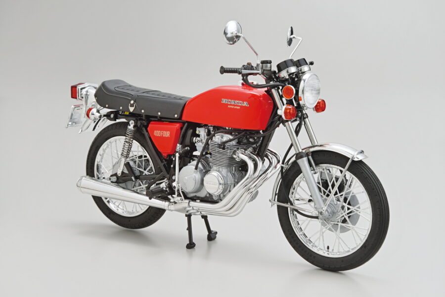 1:12 Scale Aoshima Honda CB400F CB400FOUR '74 Model Kit - Image 2