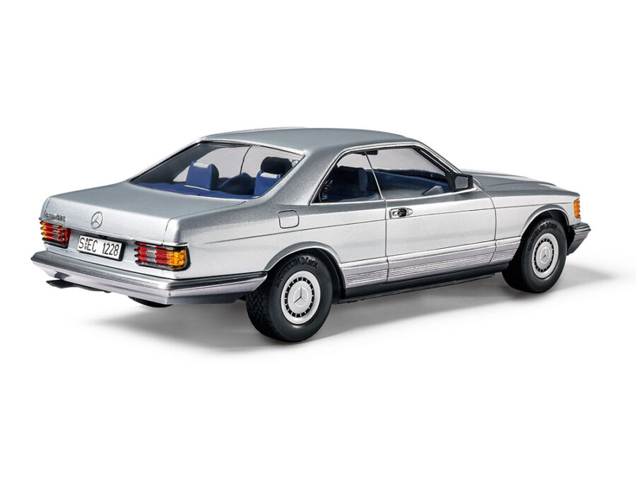 1:24 Scale Tamiya Mercedes-Benz 500 SEC Model Kit - Image 3