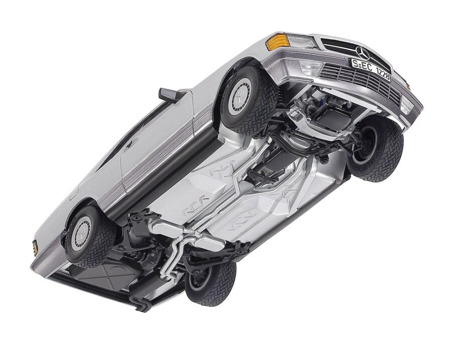 1:24 Scale Tamiya Mercedes-Benz 500 SEC Model Kit - Image 6