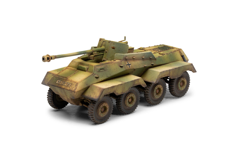 1:76 Scale Airfix SDKFz.234 Armoured Car Model Kit - Image 2