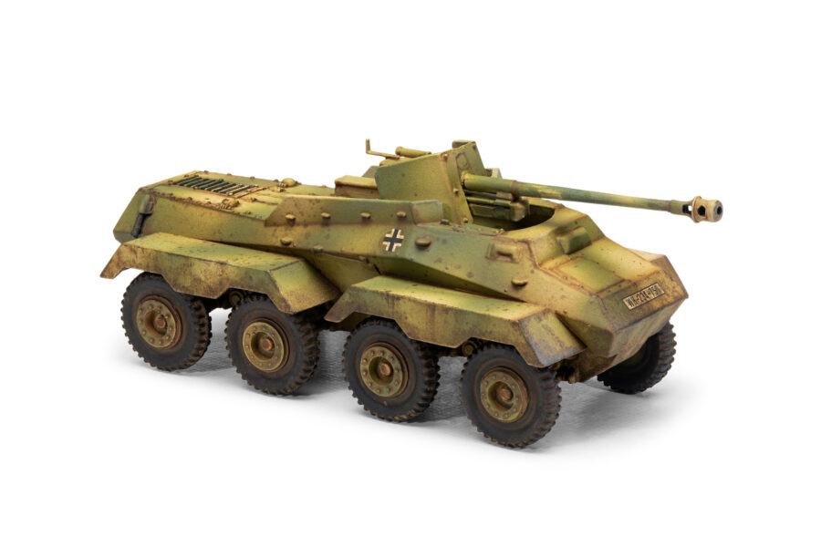 1:76 Scale Airfix SDKFz.234 Armoured Car Model Kit - Image 4