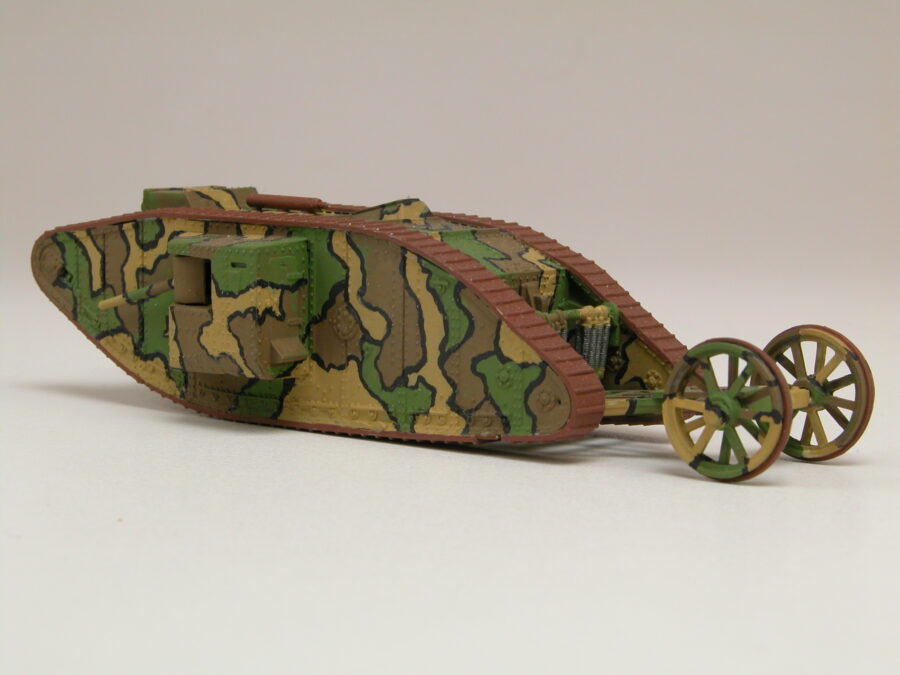 1:76 Scale Airfix WWI Male Tank Mk.I Model Kit - Image 3