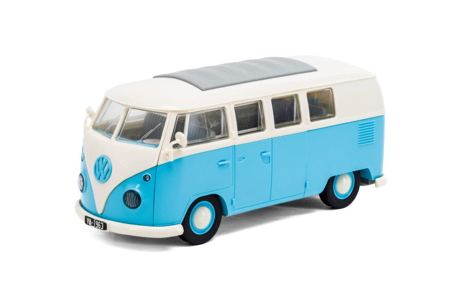 Airfix QUICKBUILD - Volkswagen Camper Van - Blue - Image 3