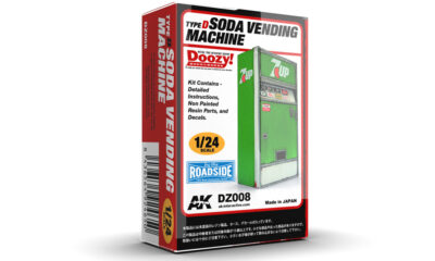 1:24 Scale AK Interactive: SODA VENDING MACHINE / TYPE D Model Kit