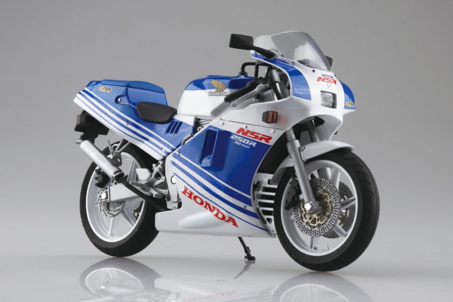 1:12 Scale Aoshima Honda NSR250R '88 (Terra Blue/White Ross) Diecast Model - Image 2