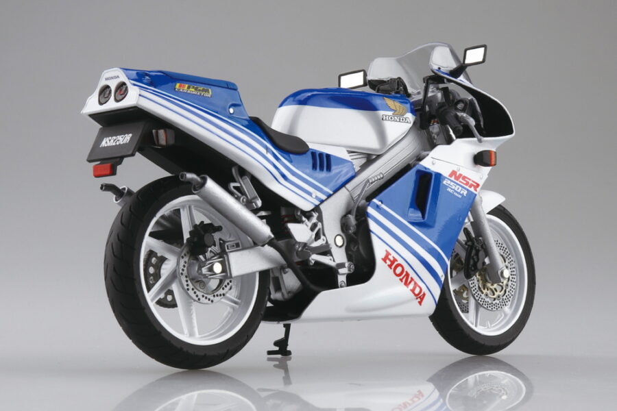 1:12 Scale Aoshima Honda NSR250R '88 (Terra Blue/White Ross) Diecast Model - Image 3