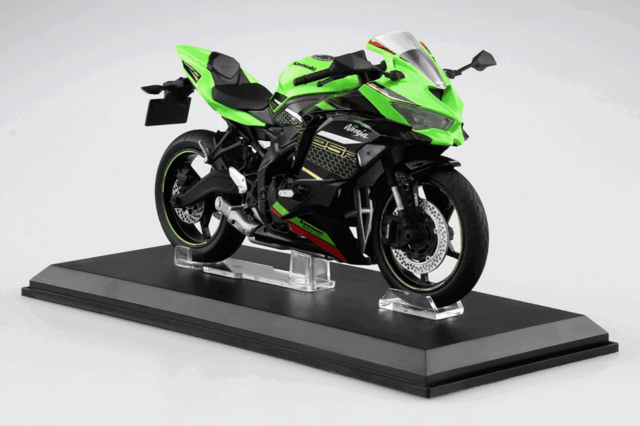 1:12 Scale Aoshima Kawasaki Ninja ZX-25R (Lime Green/Ebony) Diecast Model - Image 2