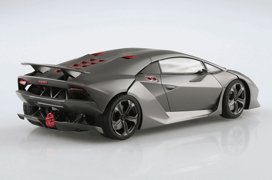 1:24 Scale Aoshima Lamborghini Sesto Elemento Model Kit - Image 3