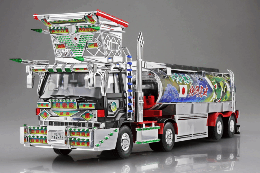 1:32 Scale Aoshima Kiraihou Truck Model Kit - Image 2