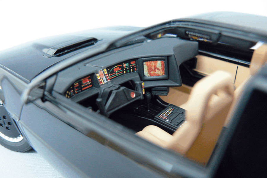 1:24 Scale Aoshima Knight Rider 2000 K.I.T.T Season III Model Kit - Image 4