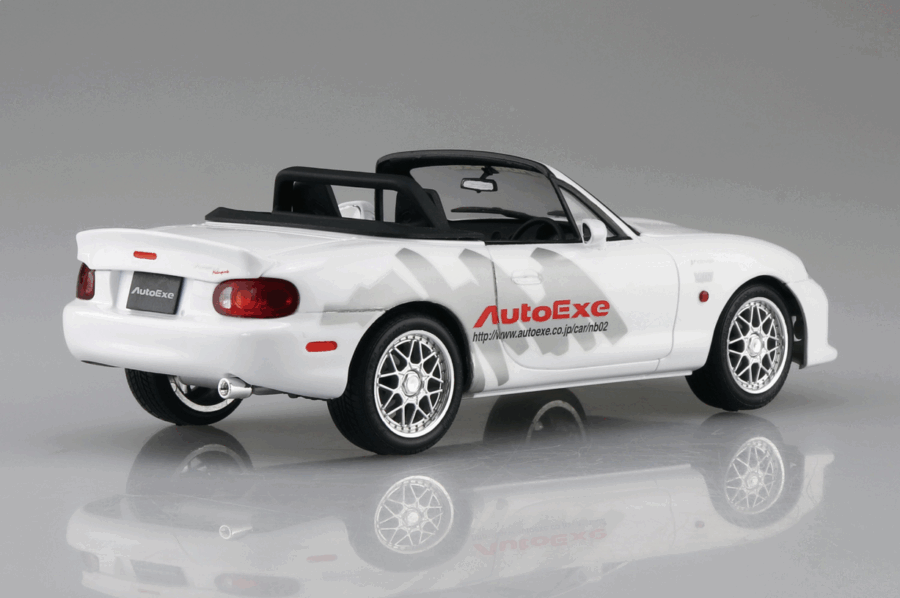 1:24 Scale Aoshima Mazda Auto Exe NB8C Roadster '99 Model Kit - Image 3