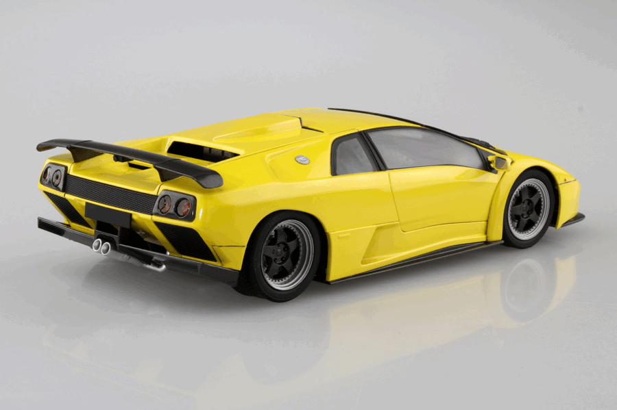 1:24 Scale Aoshima Lamborghini Diablo GT Model Kit - Image 3