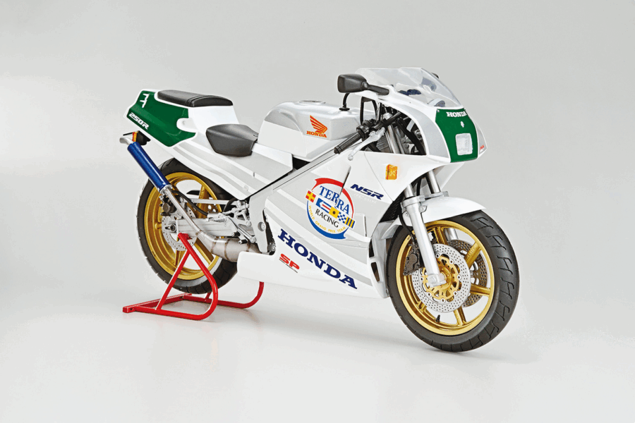 1:12 Scale Aoshima Honda MC18 NSR250R SP Custom '89 Model Kit - Image 2