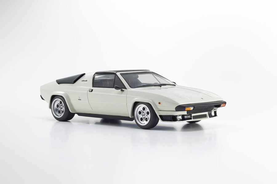 1:18 Scale Kyosho Resin Samurai Collection Lamborghini Silhouette White Diecast Model