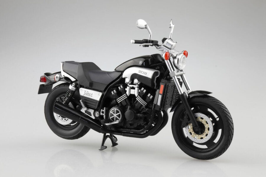 1:12 Scale Aoshima Yamaha Vmax (Black) Diecast Model - Image 4