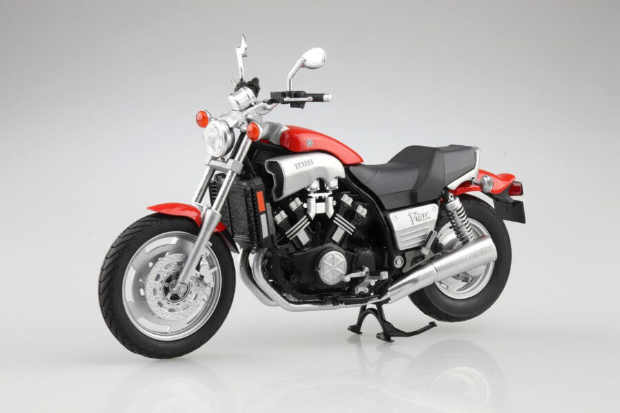 1:12 Scale Aoshima Yamaha Vmax (Fire Red) Diecast Model - Image 2