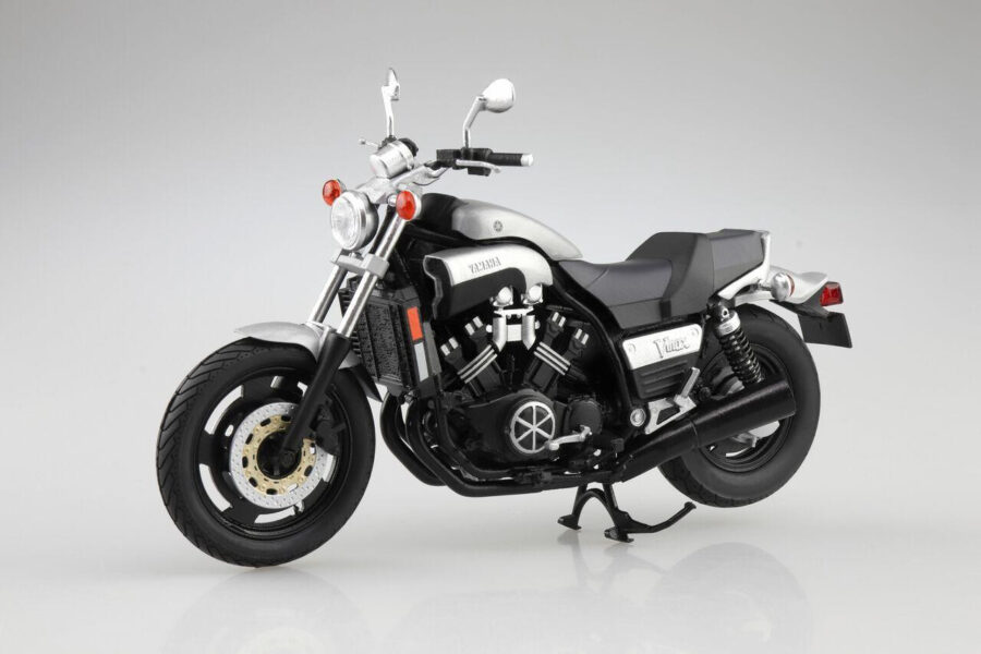 1:12 Scale Aoshima Yamaha Vmax (Silver) Diecast Model - Image 4