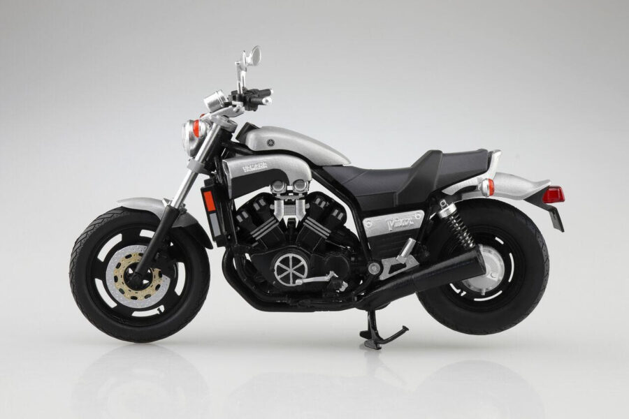 1:12 Scale Aoshima Yamaha Vmax (Silver) Diecast Model - Image 5