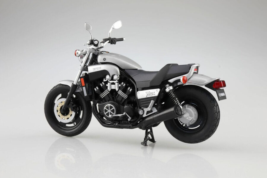 1:12 Scale Aoshima Yamaha Vmax (Silver) Diecast Model - Image 6