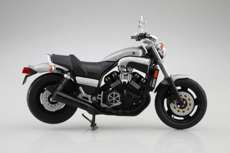 1:12 Scale Aoshima Yamaha Vmax (Silver) Diecast Model - Image 7