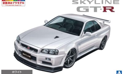 1:24 Scale Aoshima Nissan BNR34 Skyline GTR V-Spec II White Pre-Painted Model Kit