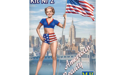 1:24 Scale Master Box Pin-Up Series Kit 2 - Betty