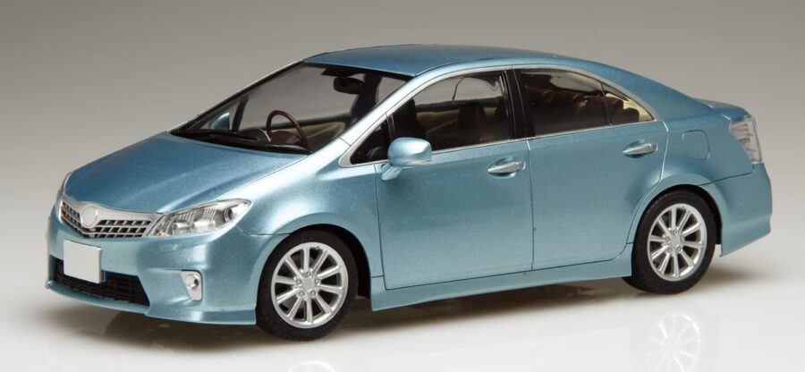 1:24 Scale Fujimi Toyota Sai G Model Kit - Image 2