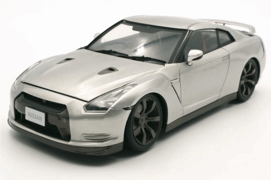 1:24 Scale Fujimi Nissan GTR R35 Model Kit - Image 2