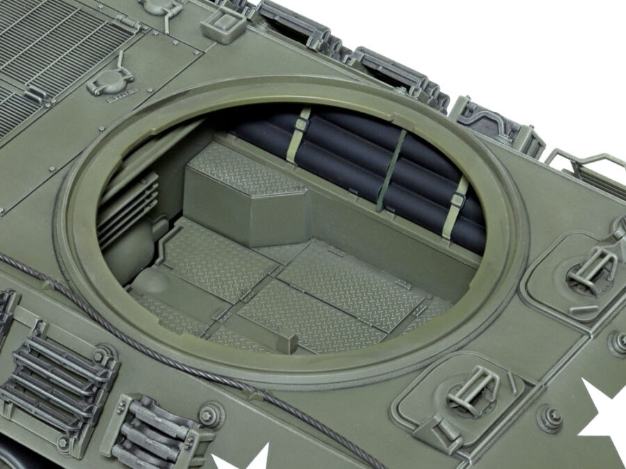 1:35 Scale Tamiya U.S. Tank Destroyer M36 Model Kit - Image 11