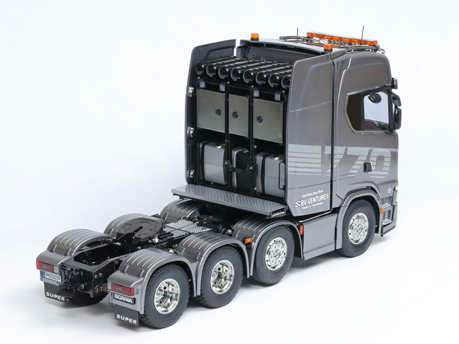 1:14 Scale Tamiya Scania 8X4/4 Radio Control Kit - Image 3