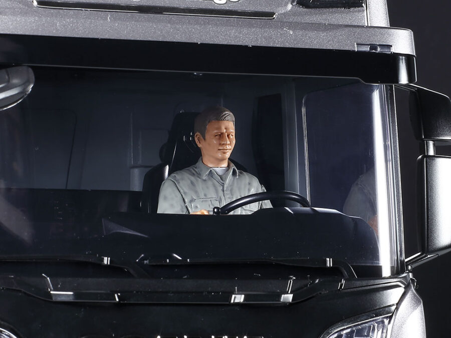 1:14 Scale Tamiya Scania 8X4/4 Radio Control Kit - Image 8