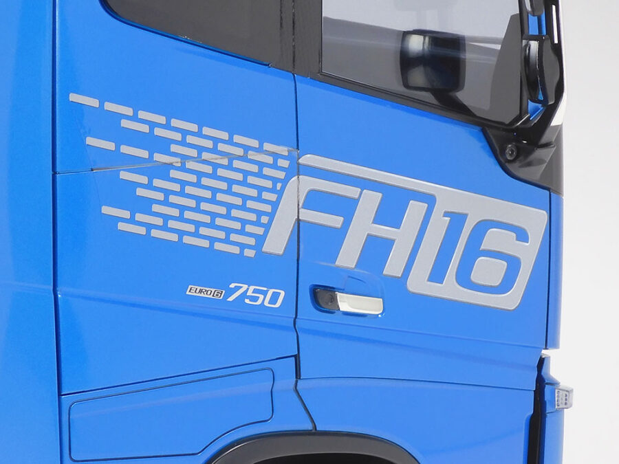 1:14 Scale Tamiya Volvo FH16 XL 750 4x2 Radio Control Kit - Image 19
