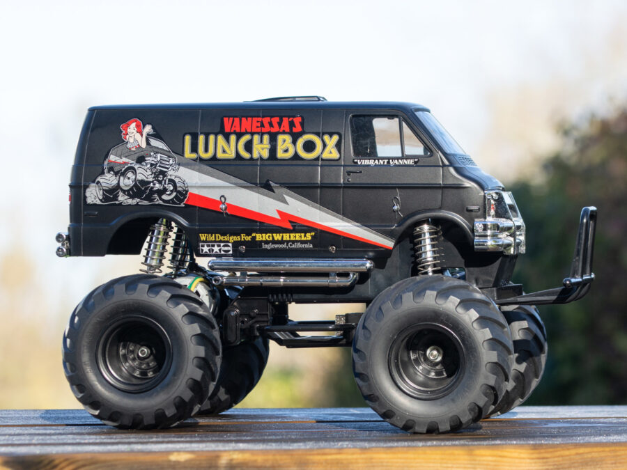 1:10 Scale Tamiya Off-Road Car Lunch Box Black Edition Radio Control Kit - Image 5